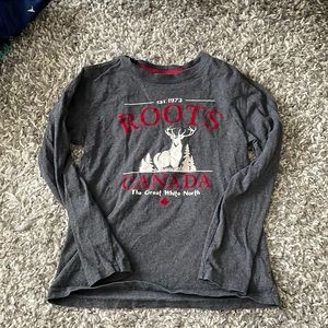 Kids, roots long sleeve tshirt. Size medium
